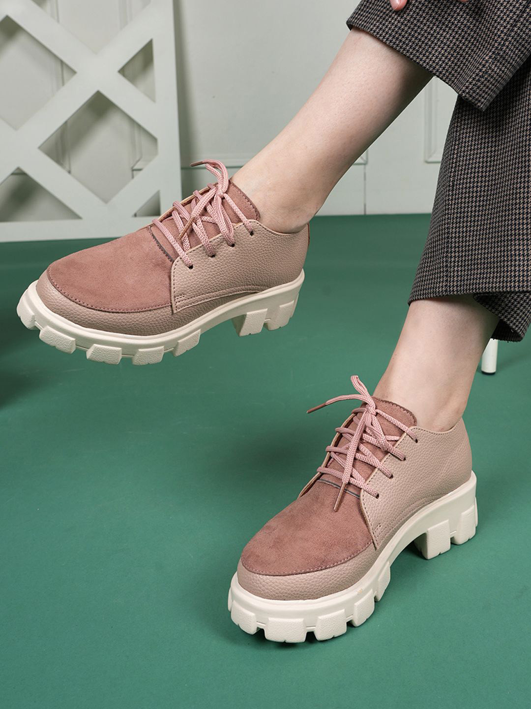 DressBerry Women Patent Leather Derbys