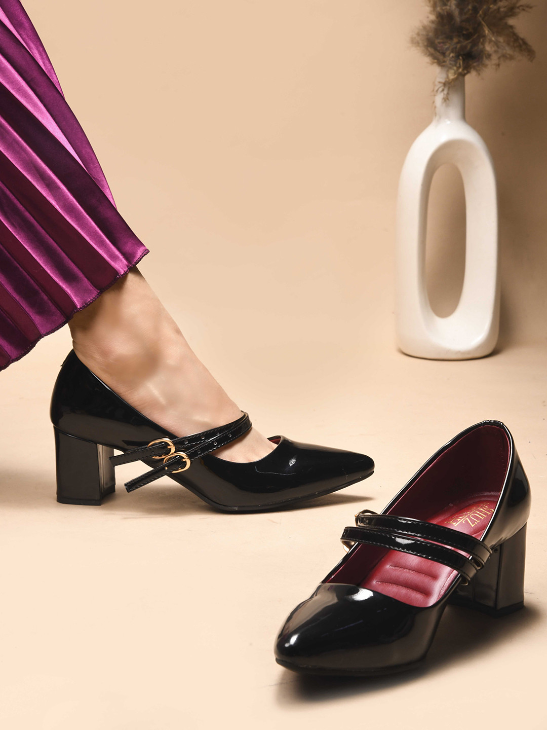 SHUZ TOUCH Women Pointed Toe Block Heel Mary Janes