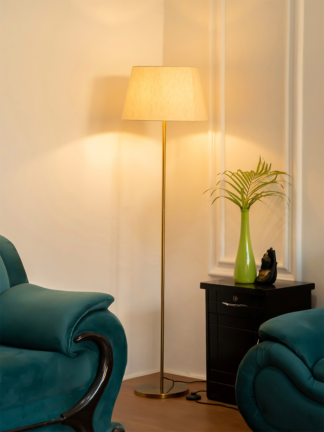 Divine Trends Brass Antique Finish Floor Lamp With Shade