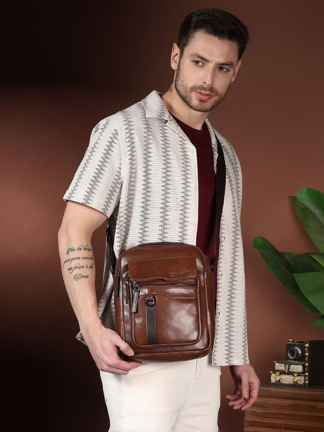 VISMIINTREND Men Leather Sling Bag