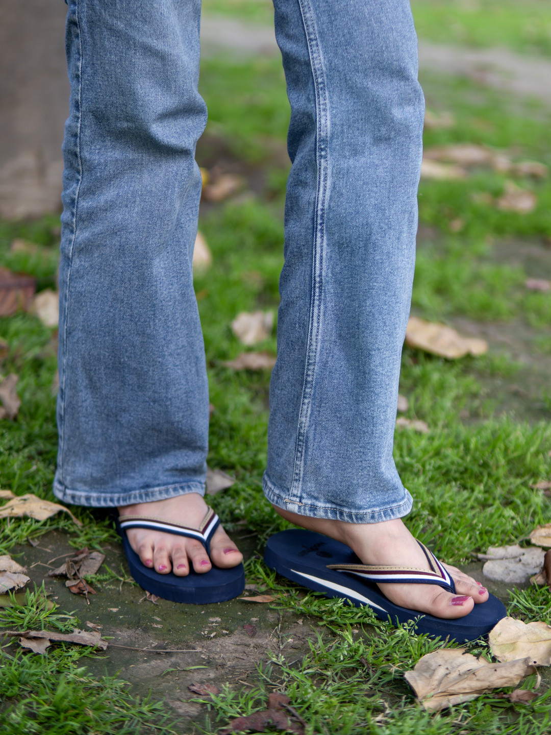 NoStrain Women Printed Thong Flip-Flops