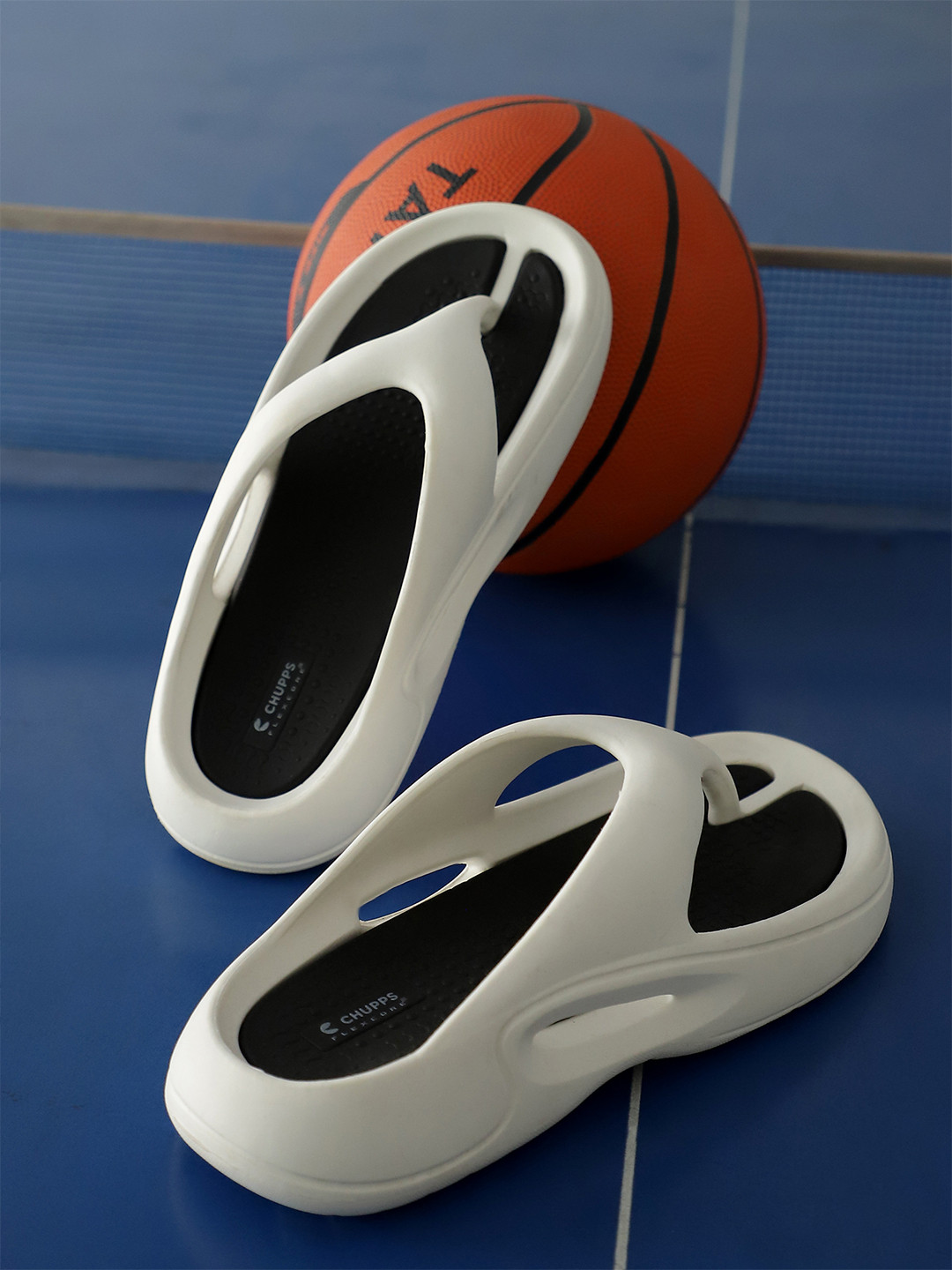 CHUPPS Men White Black Dune Doctor Ultra Soft Ortho Flip-Flops