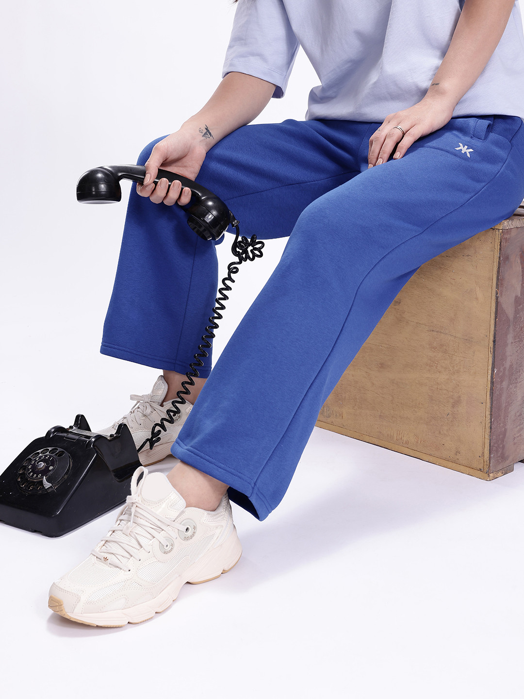 Kook N Keech Women Solid Track Pants With Zip Pockets