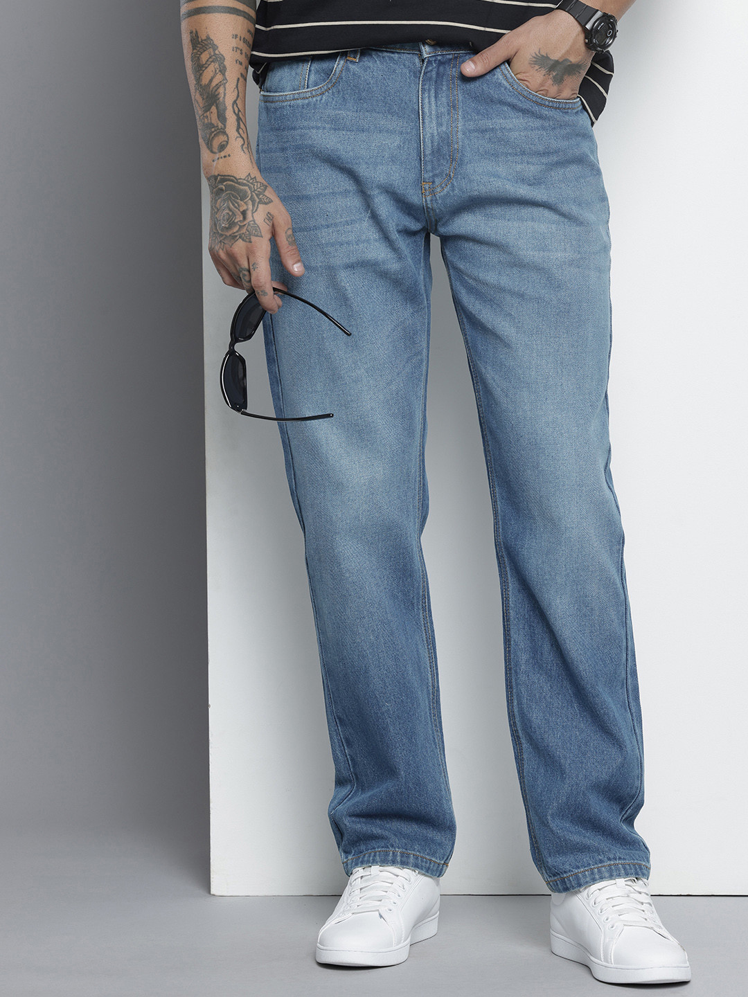The Indian Garage Co Men Pure Cotton Vintage Straight Fit Light Fade Jeans