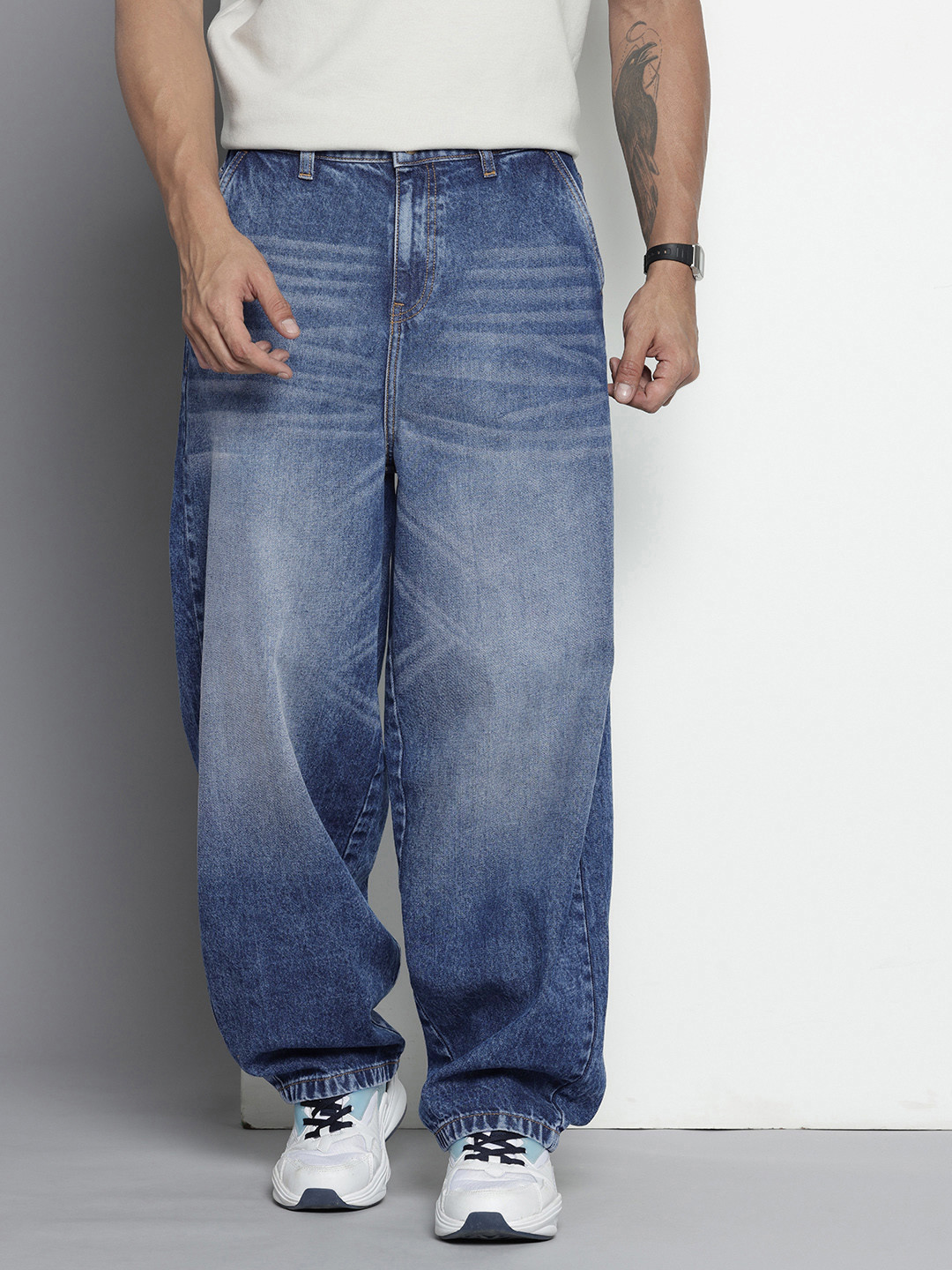 The Indian Garage Co Men Pure Cotton Skater Fit Jeans