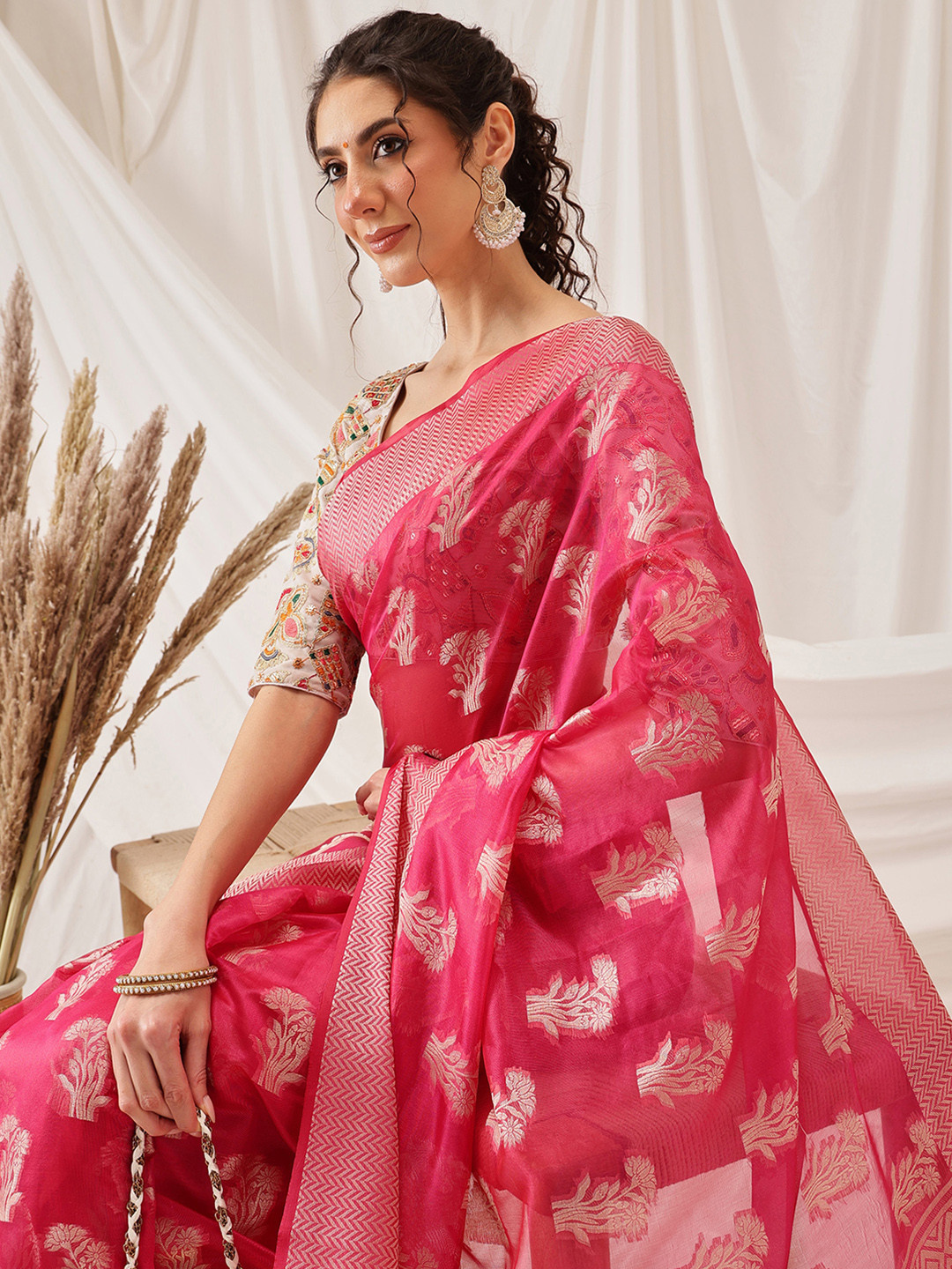 DIVASTRI Floral Banarasi Organza Soft Silk Pink Saree