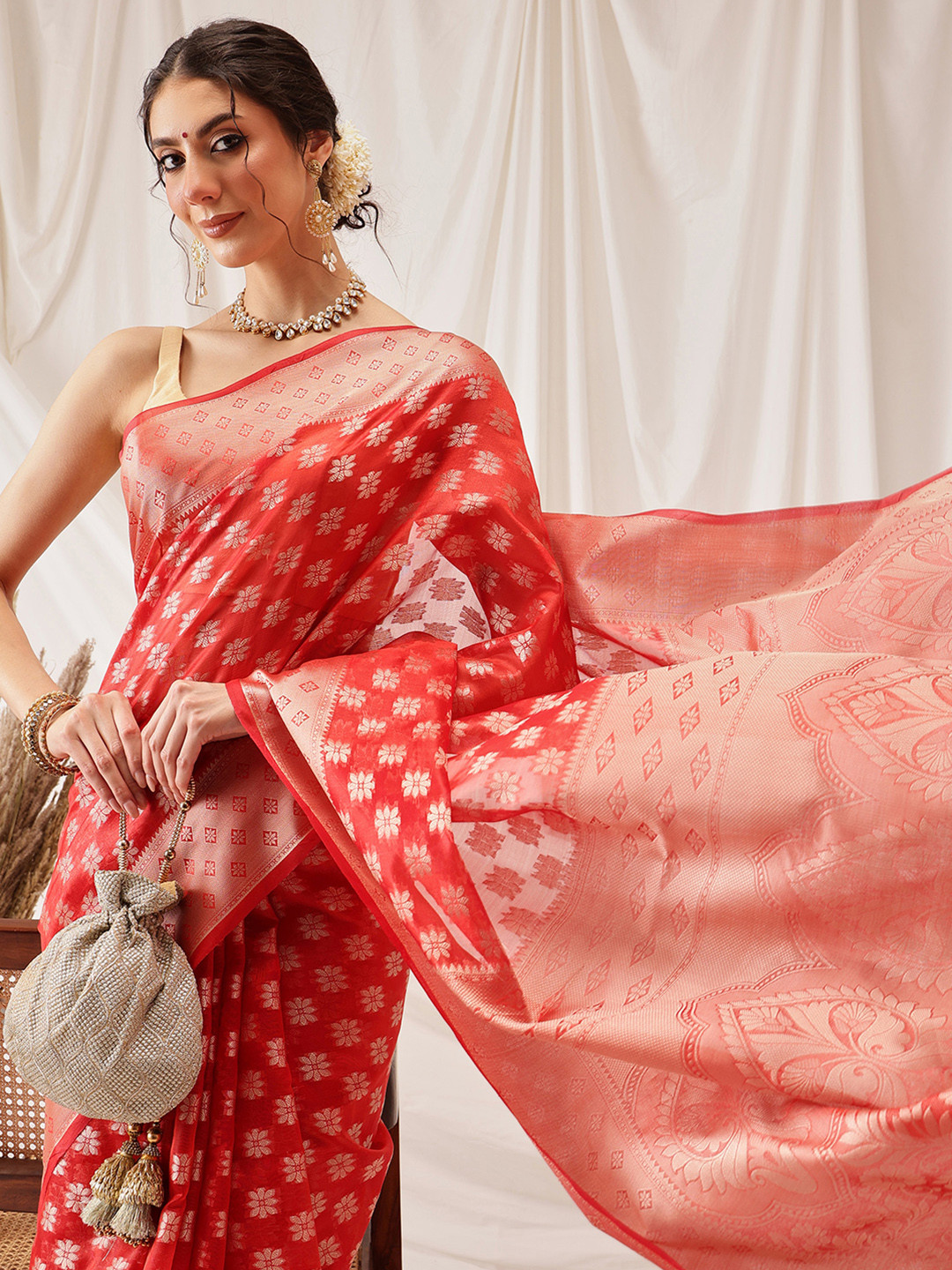 DIVASTRI Floral Soft Silk Organza Banarasi Saree with Small Border