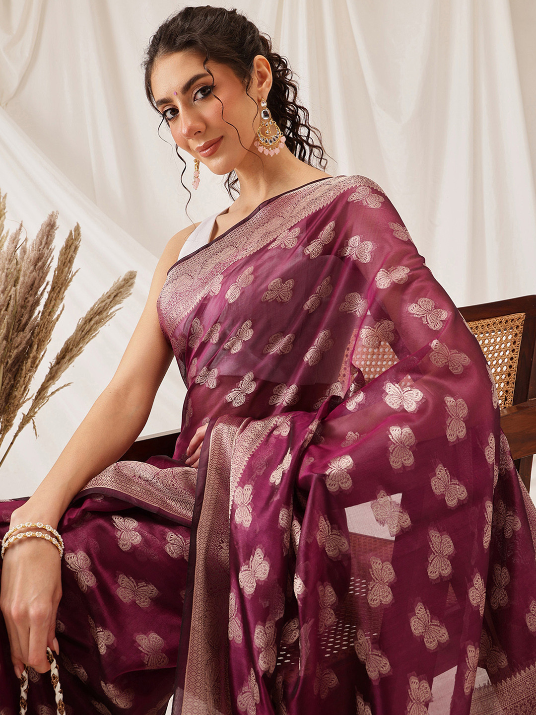 DIVASTRI Butterfly Design Banarasi Organza Soft Silk Saree