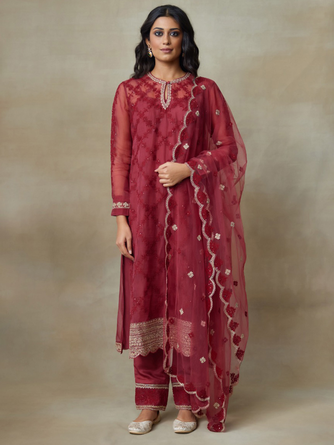 SHASHA GABA Women Ethnic Motifs Embroidered Regular Kurta with Trousers & With Dupatta