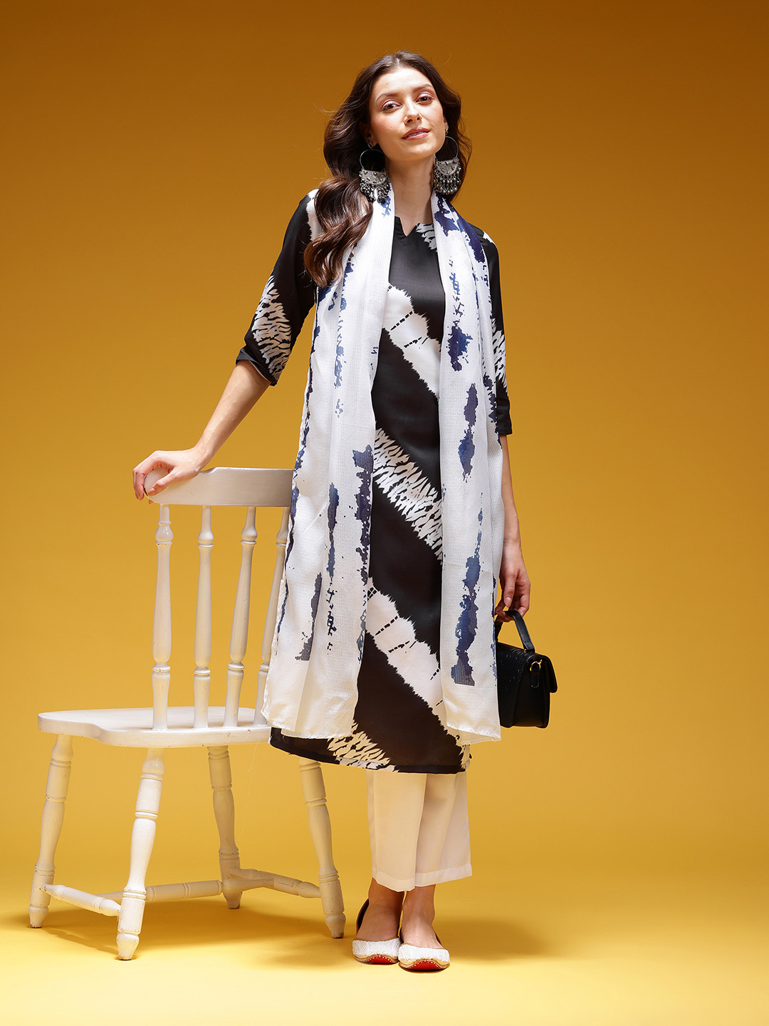 HERE&NOW Printed Monochrome Kurta with Trousers & Dupatta