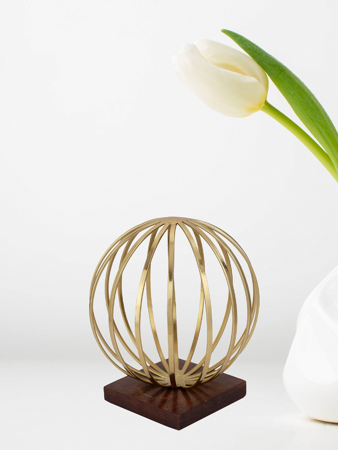 Cocovey Homes Multicoloured Iron Metallic Living Room Small Showpiece - 7 Inches