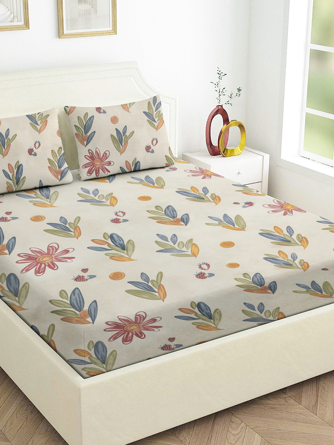 Star Weaves Cream Floral Polycotton Skin-Friendly 350 TC Fitted Queen Superfine Bedsheet with 2 Pillow Covers-60 x 78 inches