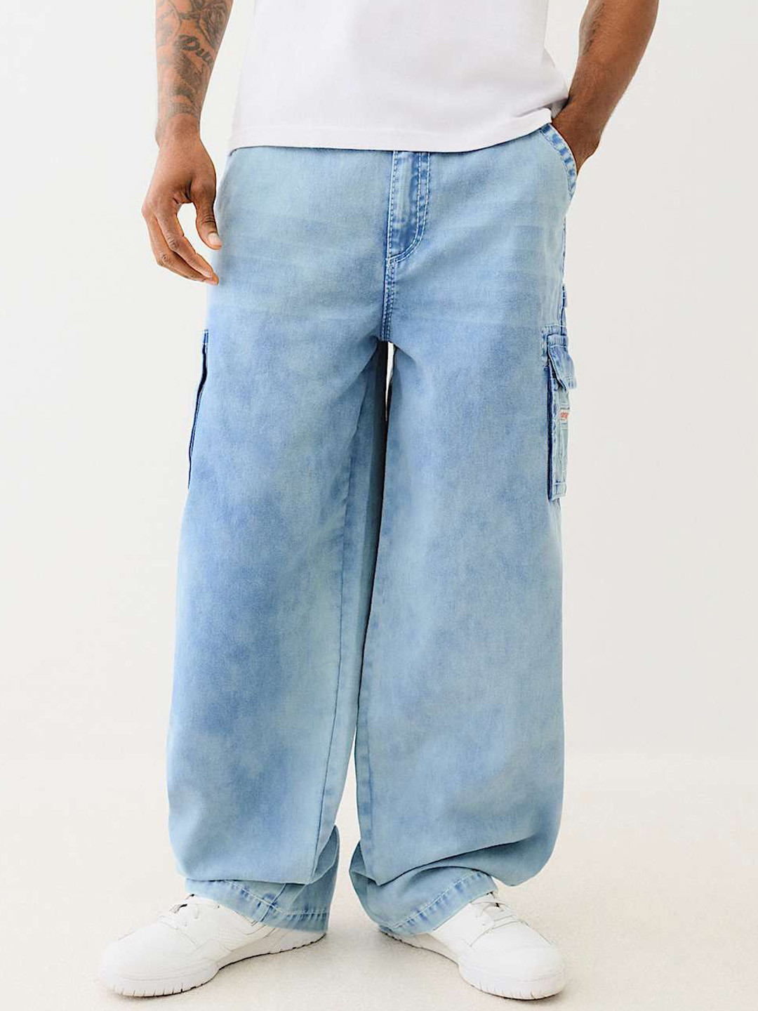 True Religion Mens Mid Rise Oversize Fit Cargo Jeans