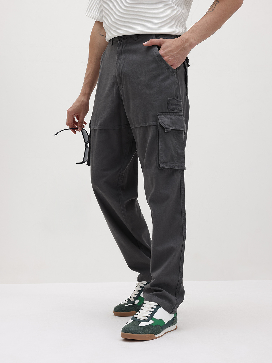 The Roadster Life Co. Men Cotton Cargo Trousers