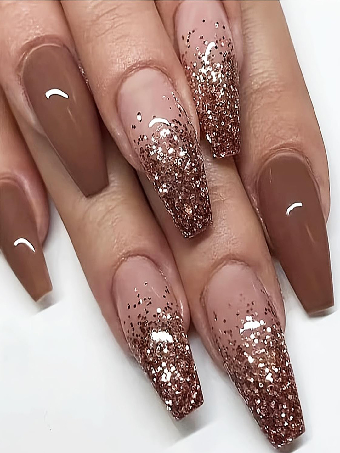 The Pink Truck 24-Pcs Artificial Reusable Nails With Glitter Design