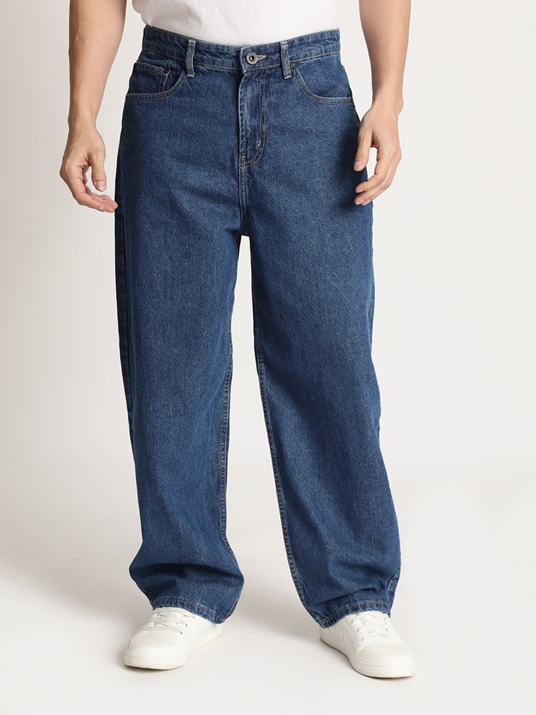 The Roadster Lifestyle Co Men Cotton Loose Balloon Jeans