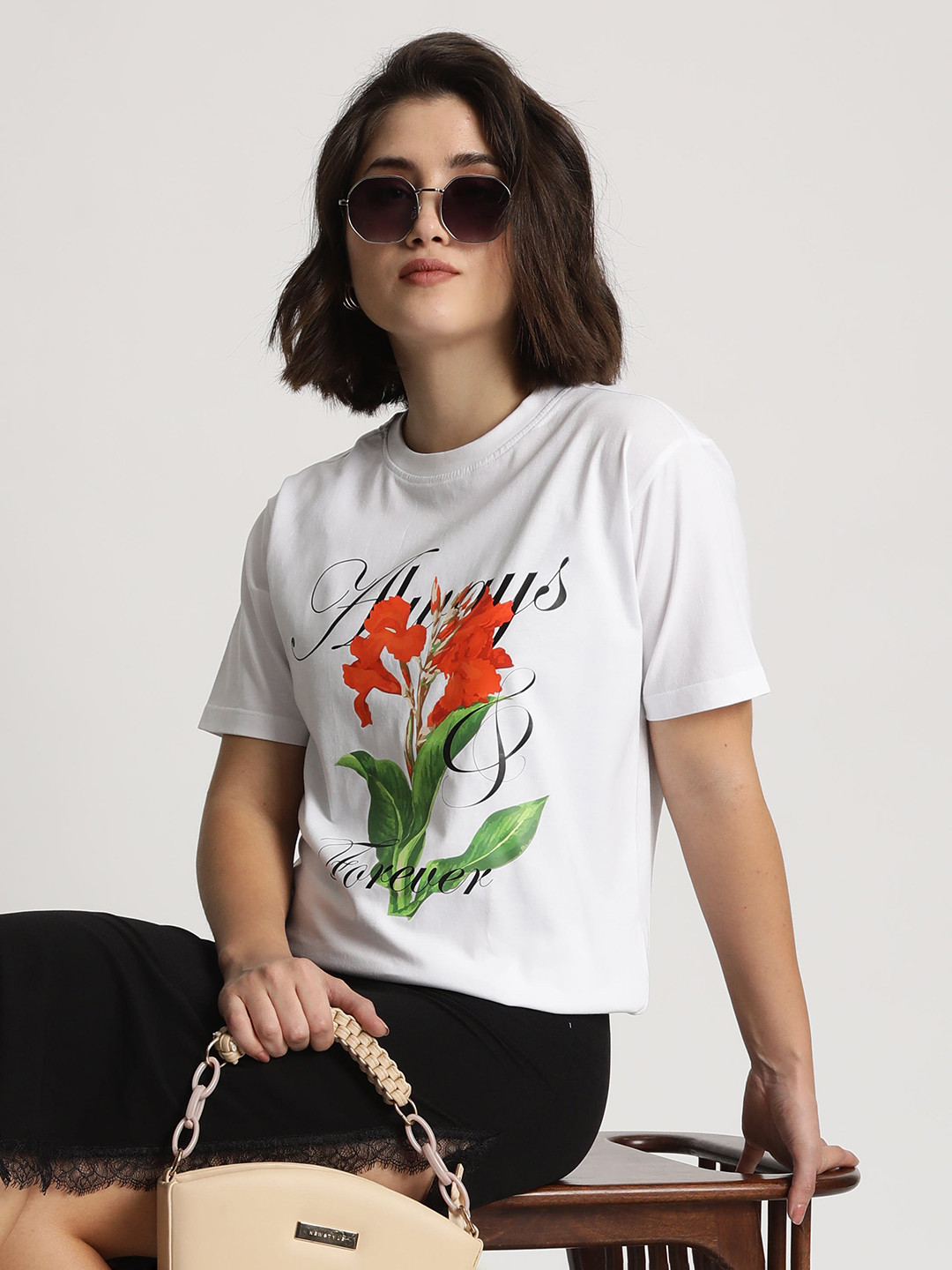 IVOC Graphic Printed Cotton T-shirt