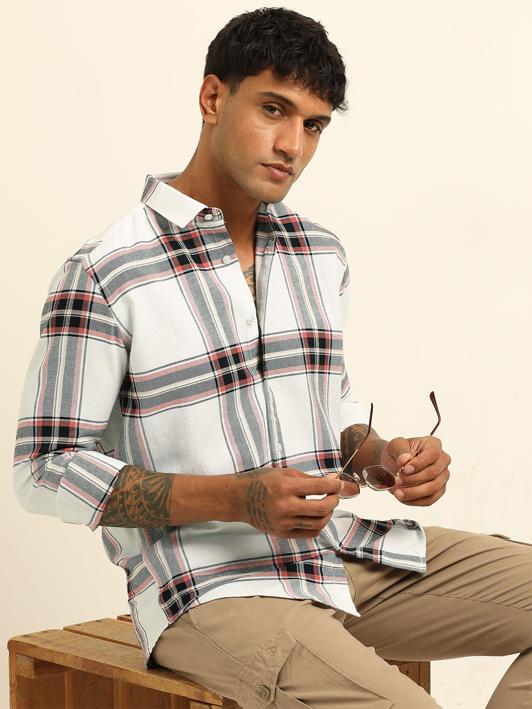 Bushirt Men Classic Opaque Checked Casual Shirt