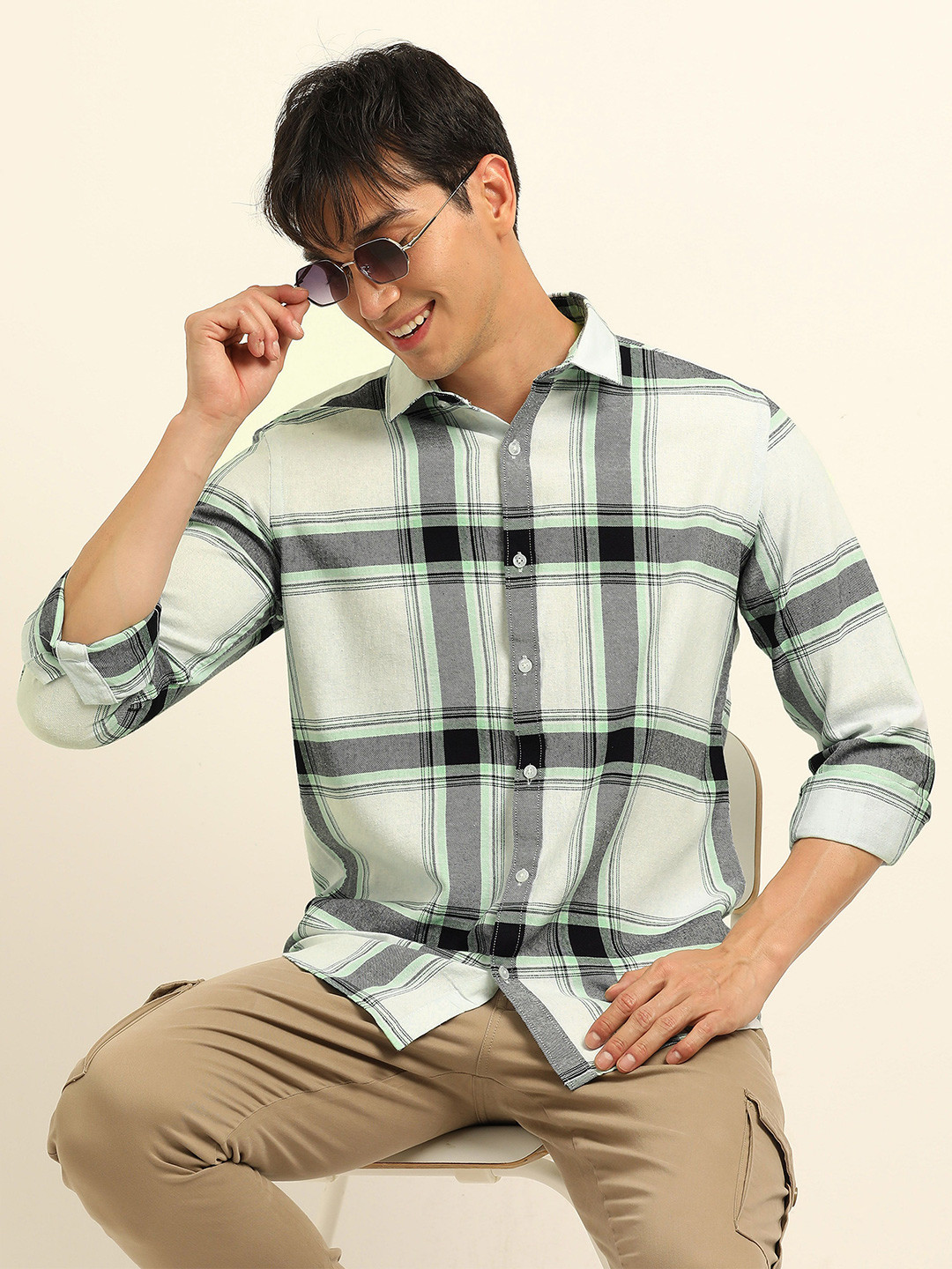Bushirt Men Classic Opaque Checked Casual Shirt