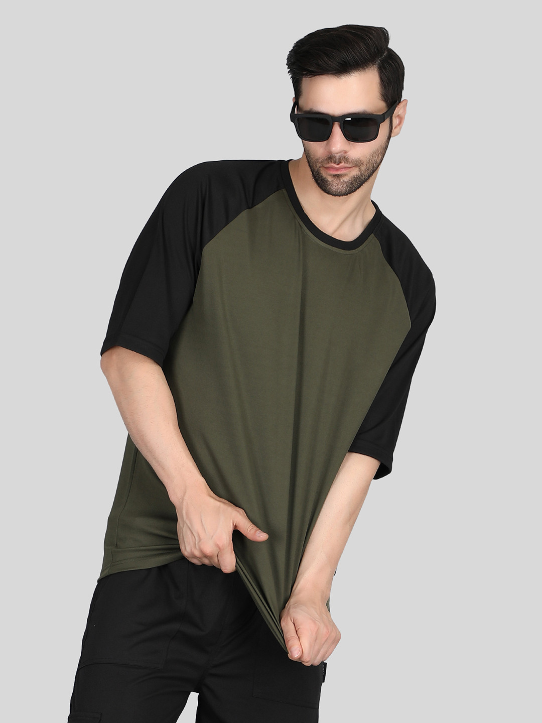 Raxedo Men Dry-Fit Travel Ready Old Money Raglan T-Shirt