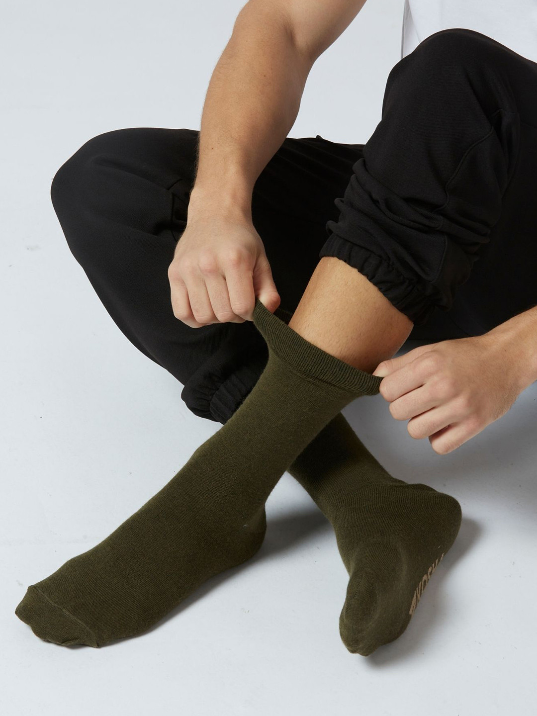 Kosha Men Pack of 2 Olive & Black Merino Wool Crew Length Classic Socks