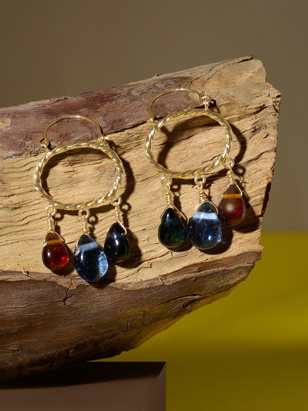 Zaveri Pearls Gold-Plated Artificial Beaded Contemporary Hoop Earrings