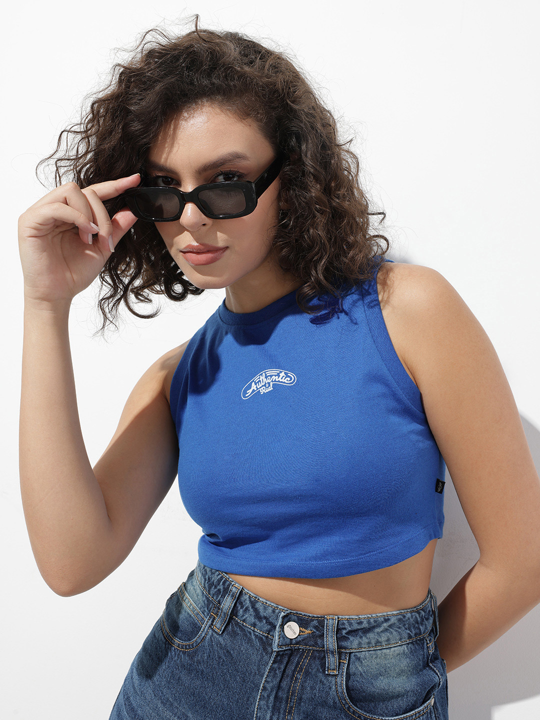 The Roadster Life Co. Typography Printed Slim Fit Crop Sleeveless T-shirt