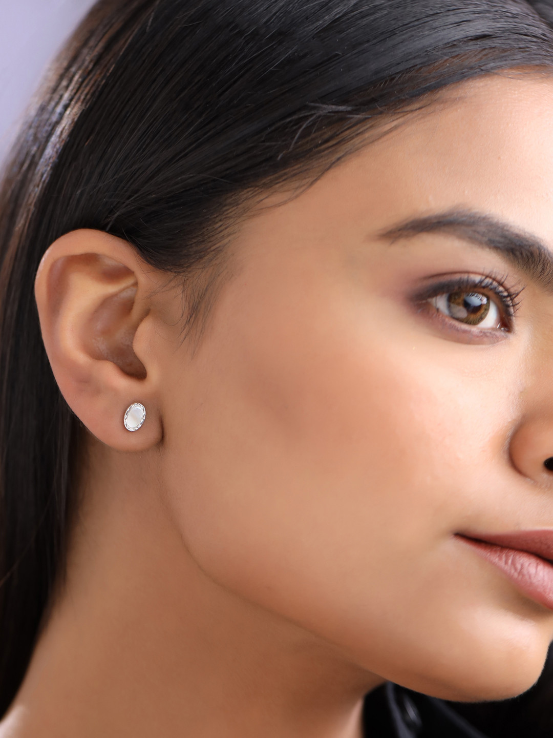 Kicky And Perky 925 Sterling Silver Mother Of Pearl Studs Oval Shape