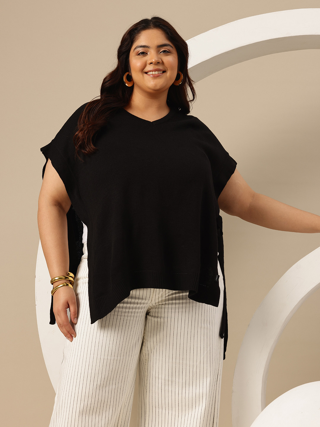 Sztori Plus Size Side-Tie Acrylic Poncho