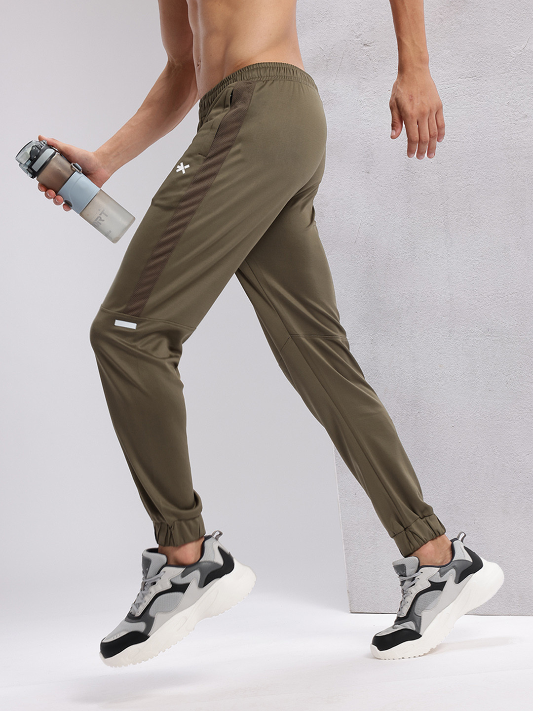 HRX by Hrithik Roshan Men Mesh Detail Rapid-Dry Running Joggers with Panelling Design