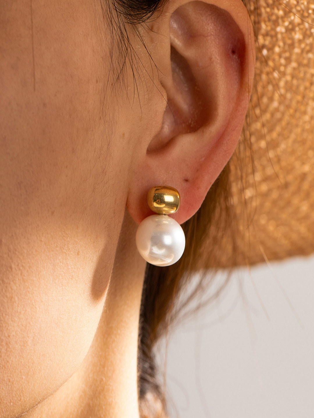 AQUASTREET 18K Gold Plated Waterproof Anti-Tarnish Chunky Pearl Drop Stud Earrings
