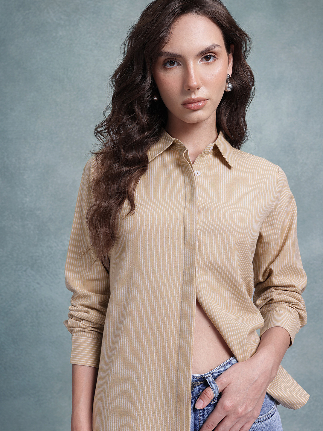 The Roadster Lifestyle Co. Standard Striped Pure Cotton Casual Shirt