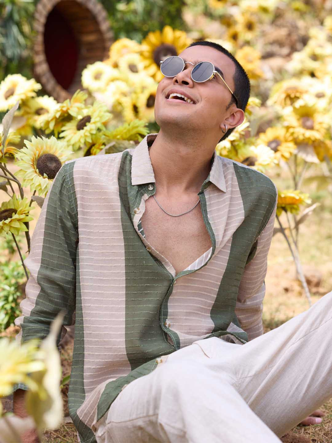 VASTRADO Men Classic Relaxed Fit Spread Collar Horizontal Striped Casual Shirt