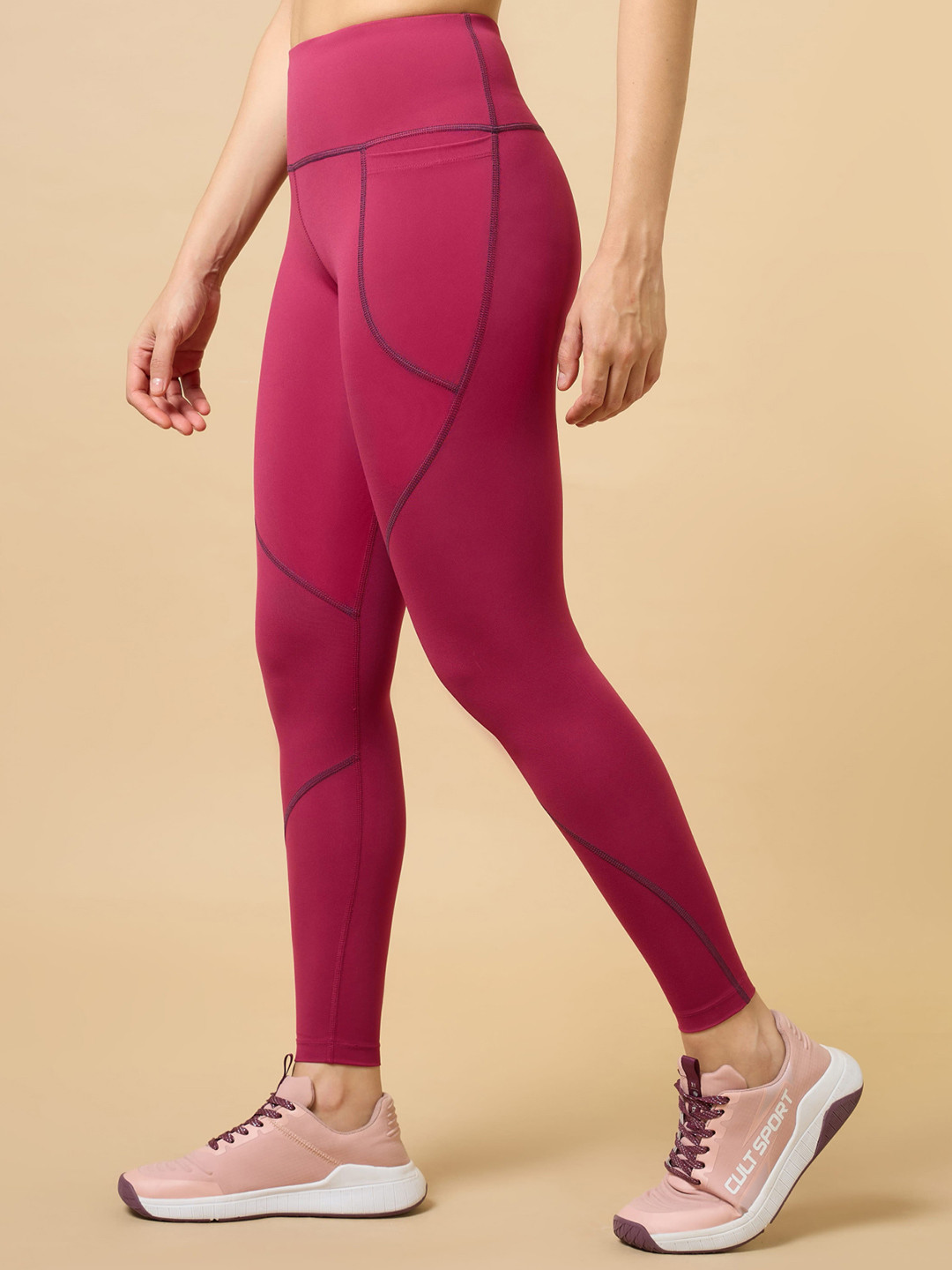 CULT Women Ankle Length Red True Performance Sculpted Comflex Tights