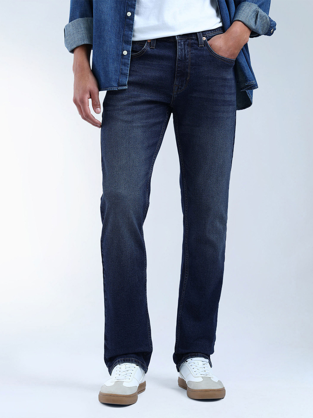 Flying Machine Men Cotton Classic Straight Fit Mid-Rise Light Fade Jeans