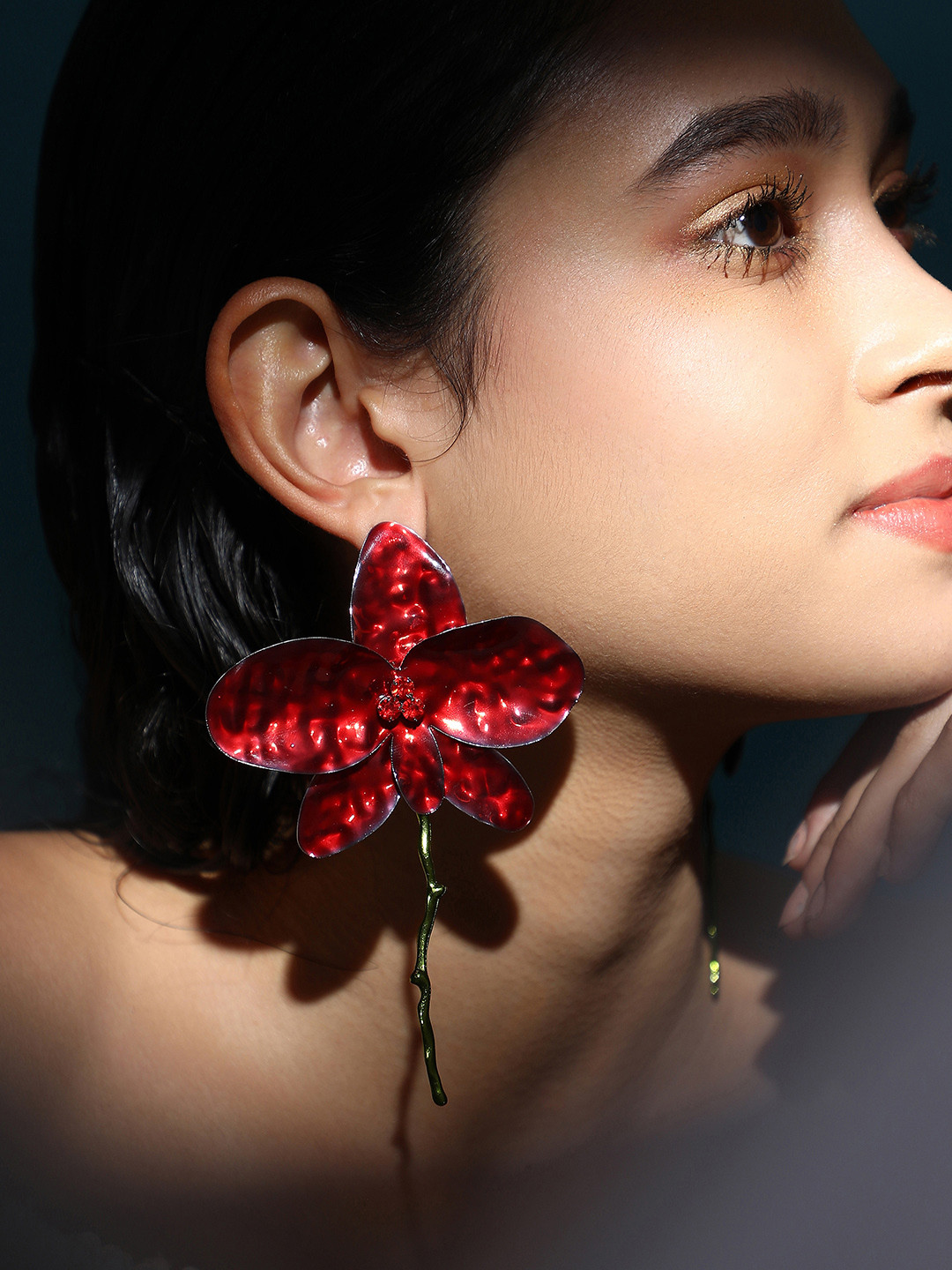 SOHI The Silver-Plated Artificial Stones Enamel Tendril-Bloomara Drop Earrings