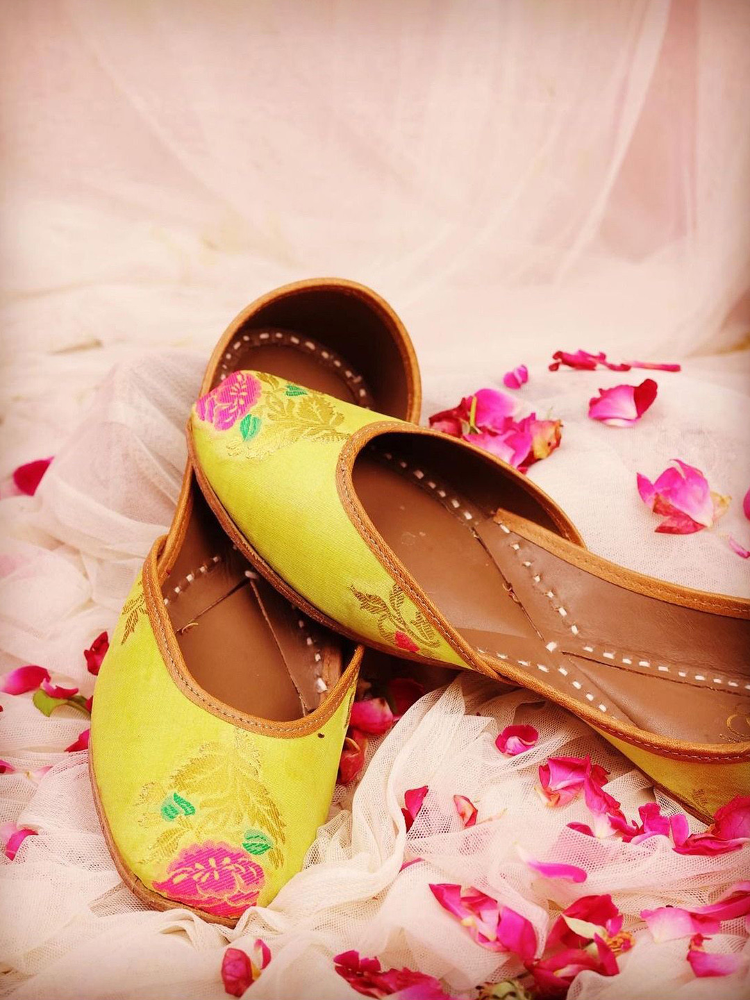 LORYPHILORY Women Leather Ethnic Jutti