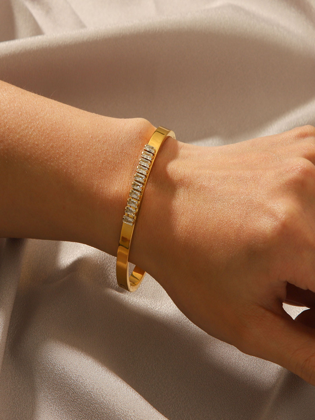 AQUASTREET 18K Gold Plated Waterproof Anti-Tarnish Tennis Zircon Bangle Bracelet
