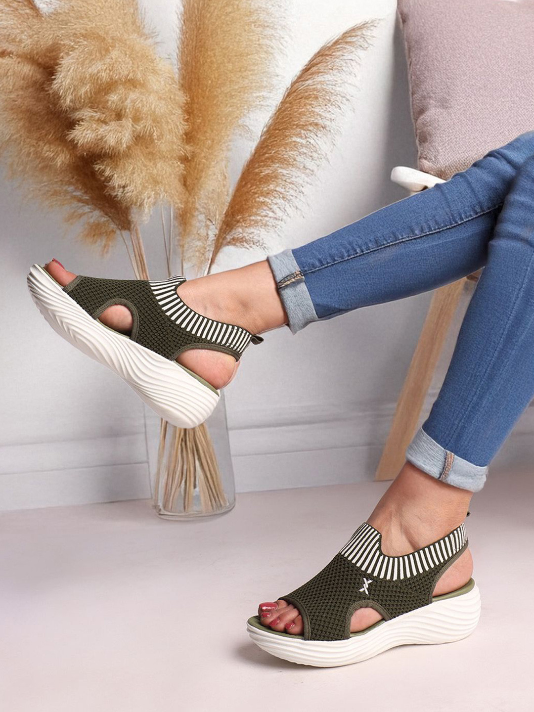 Carlton London sports Wedge Heels