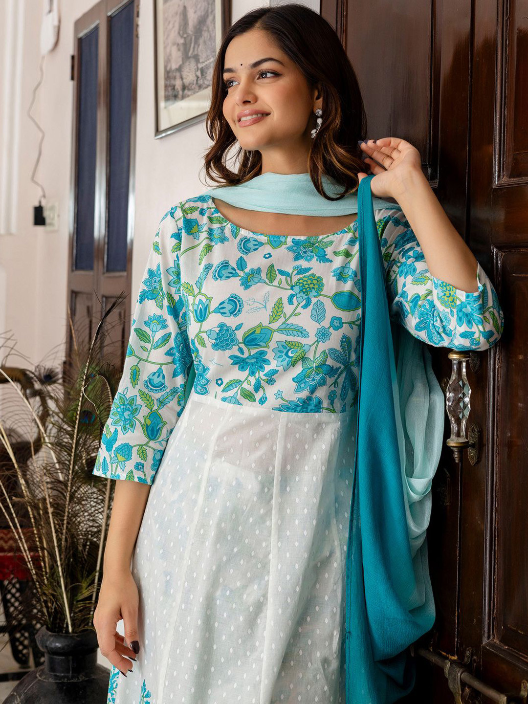 Indo Era Women Floral Printed Regular Pure Cotton Kurta with Trousers & With Dupatta