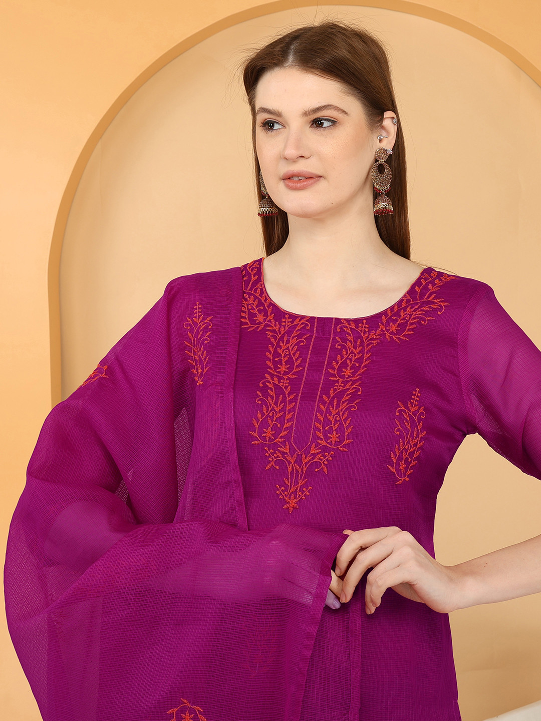 Bahe Kurtiz Floral Embroidered Round Neck Kurta With Trousers & Dupatta