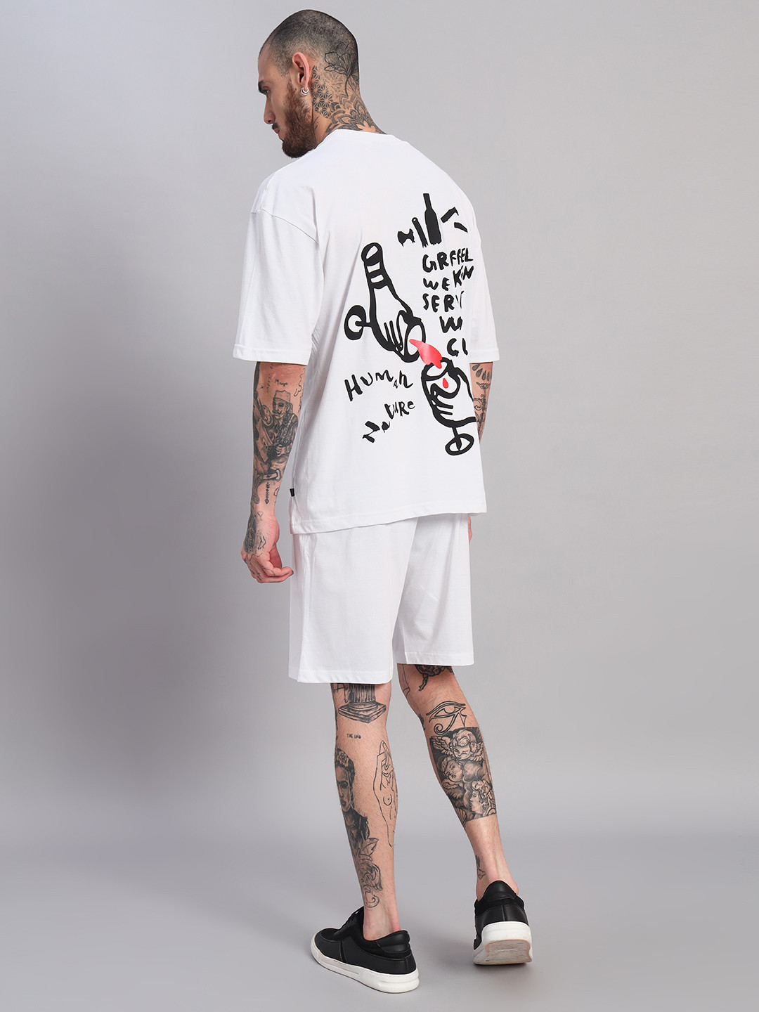 GRIFFEL Men Printed Drop-Shoulder Sleeves Ultralite T-shirt