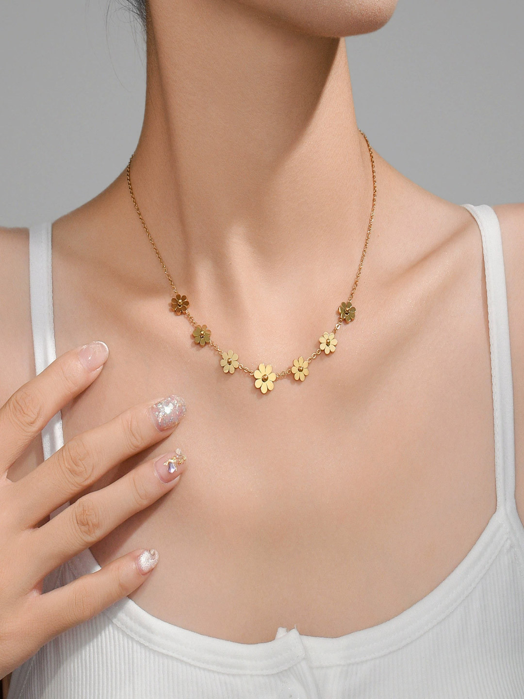 AQUASTREET 18K Gold Plated Waterproof Anti-Tarnish Floral Daisy Charm Necklace