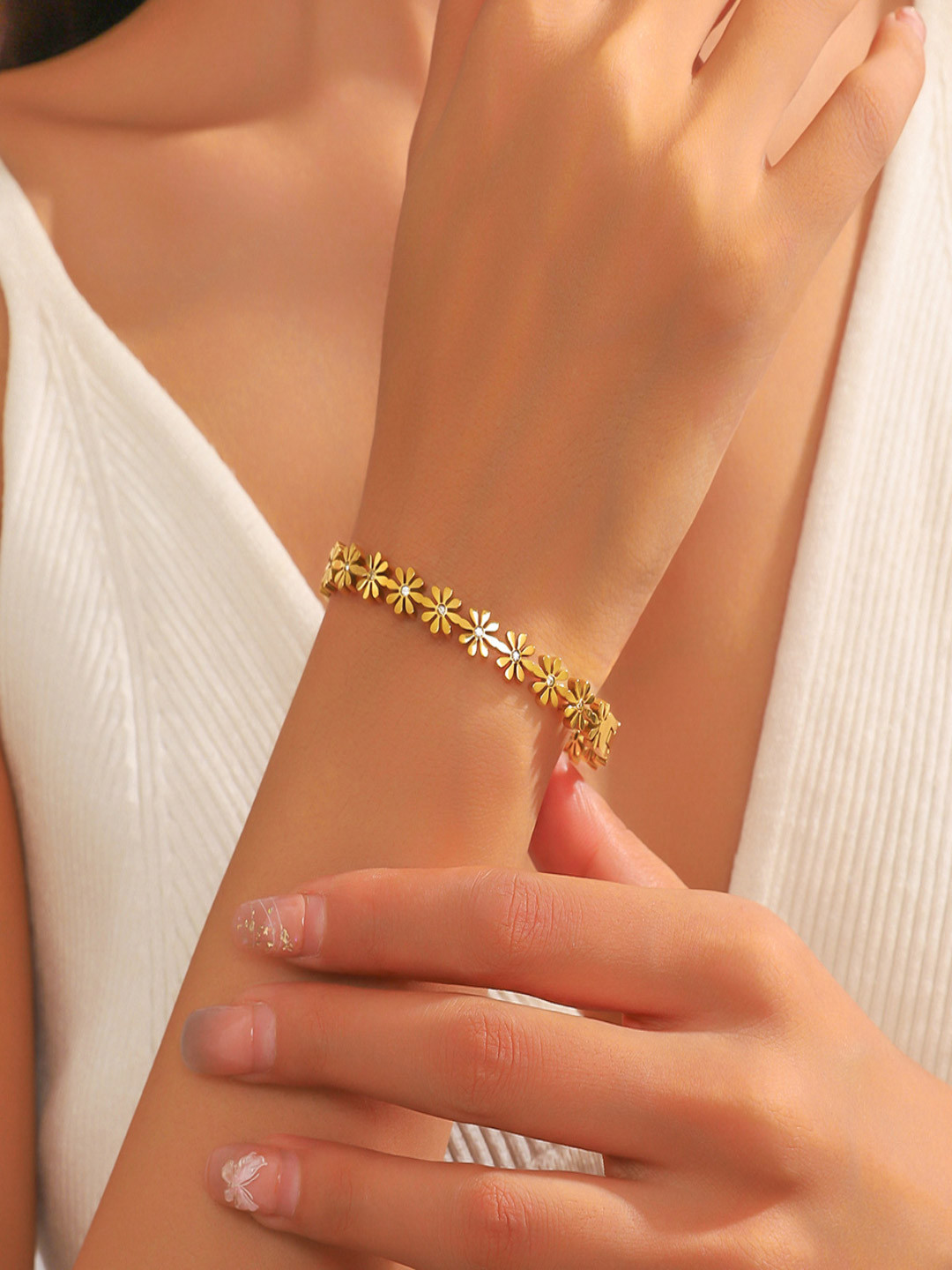 AQUASTREET 18K Gold Plated Waterproof Anti-Tarnish Floral Bangle Bracelet