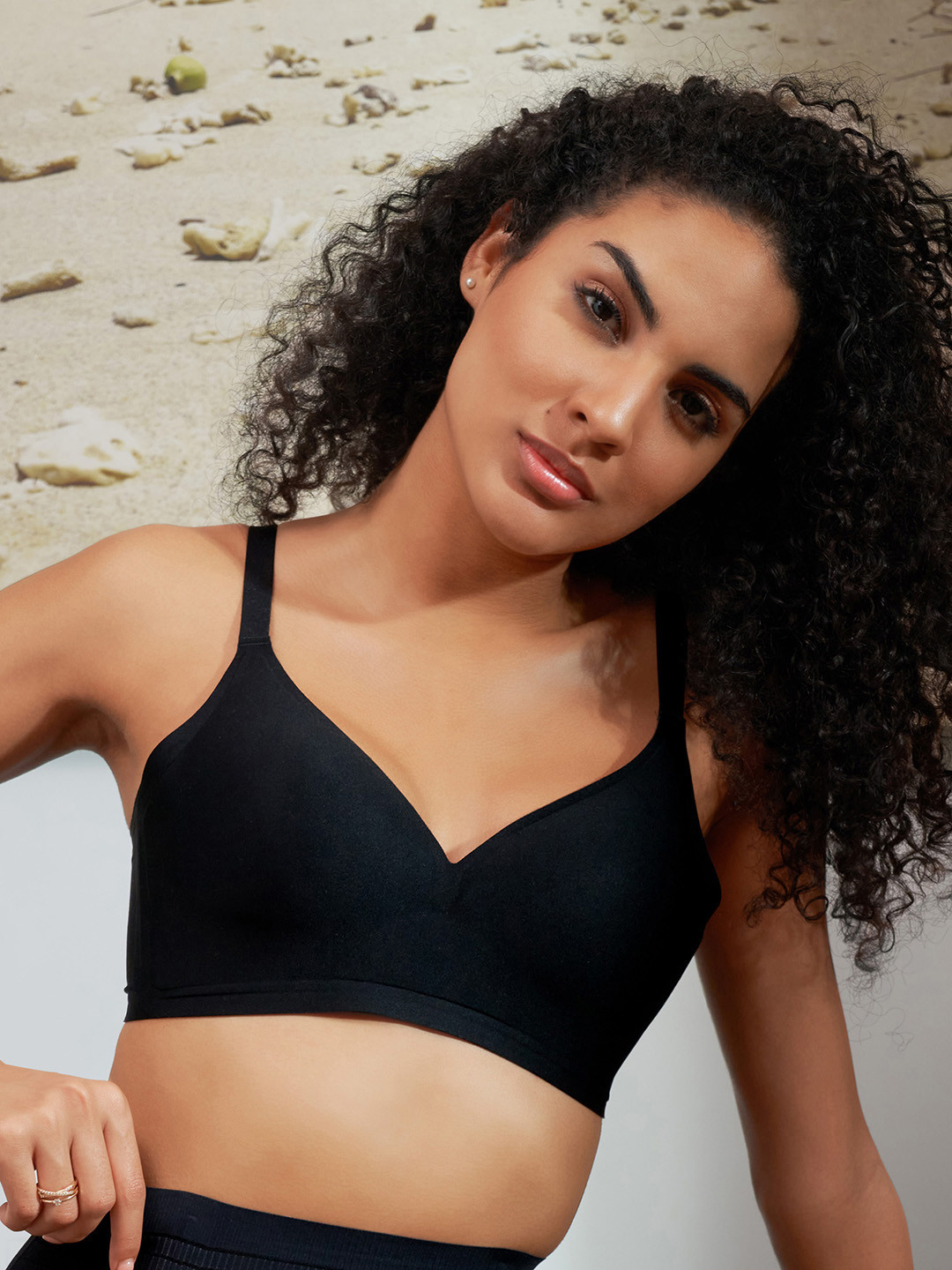 Soie Padded Non wired Medium Coverage Seamless T-shirt Bra