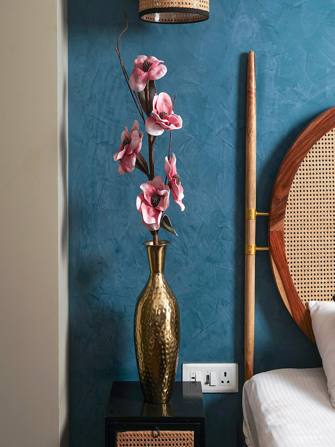 THE ARTMENT Magnolia Moonkissed Artificial Plant without Pot Set of 1