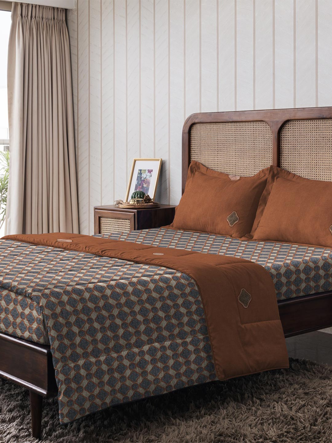 The Happy Pod Rust & Grey Geometric Microfiber AC Room 150 GSM Double Bed Comforter