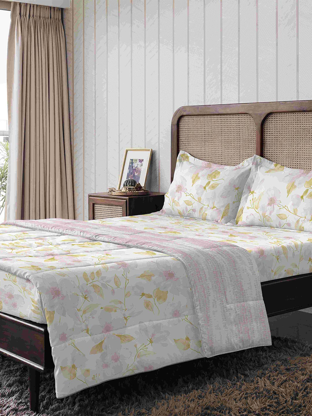 The Happy Pod Floral Mist Pink Floral Pure Cotton 144 TC Queen Bedsheet with 2 Pillow Covers-108 x 90 inches