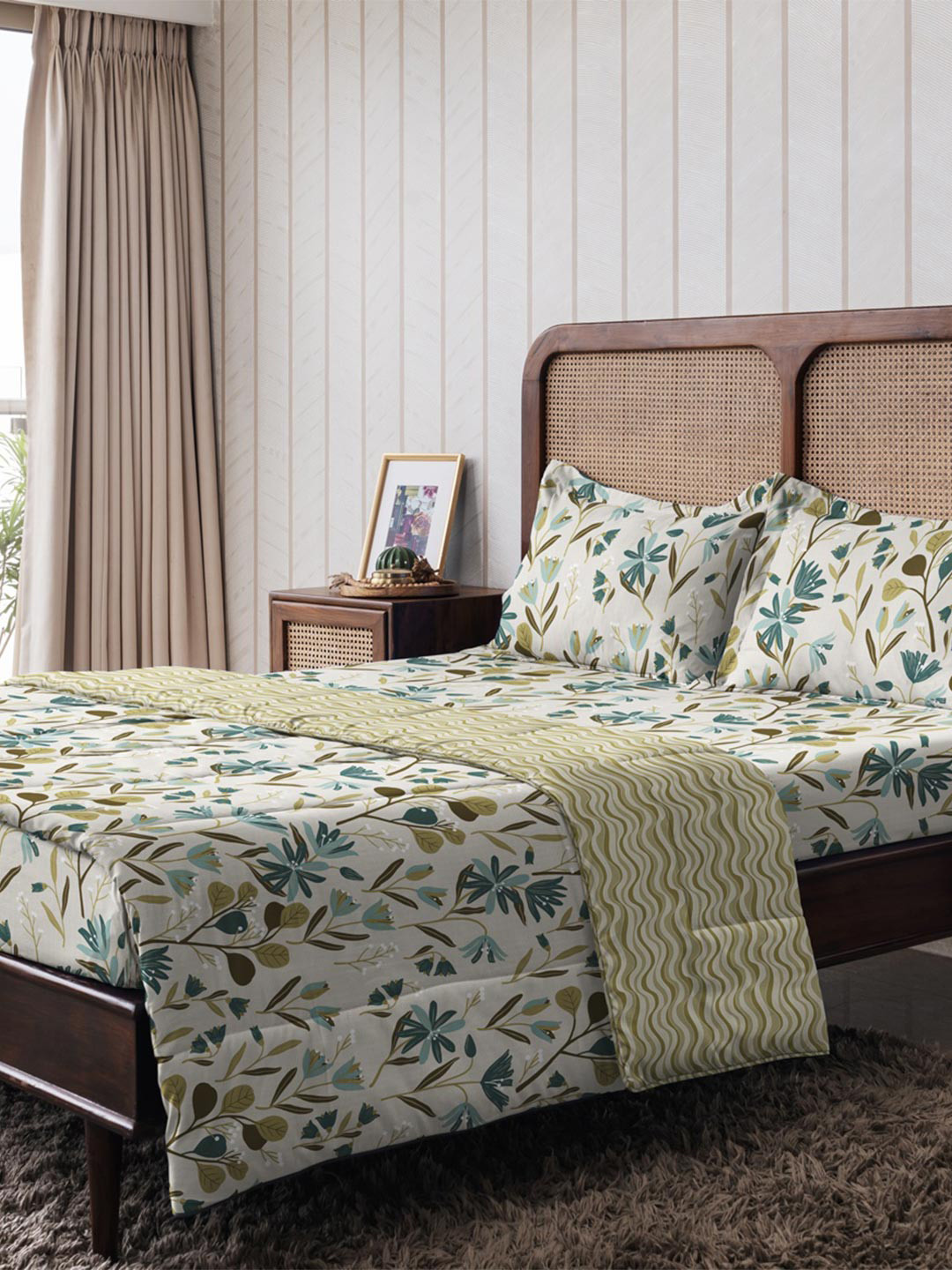 The Happy Pod Botanical Dreams Teal Floral Pure Cotton 144 TC Queen Bedsheet with 2 Pillow Covers-90 x 100 inches