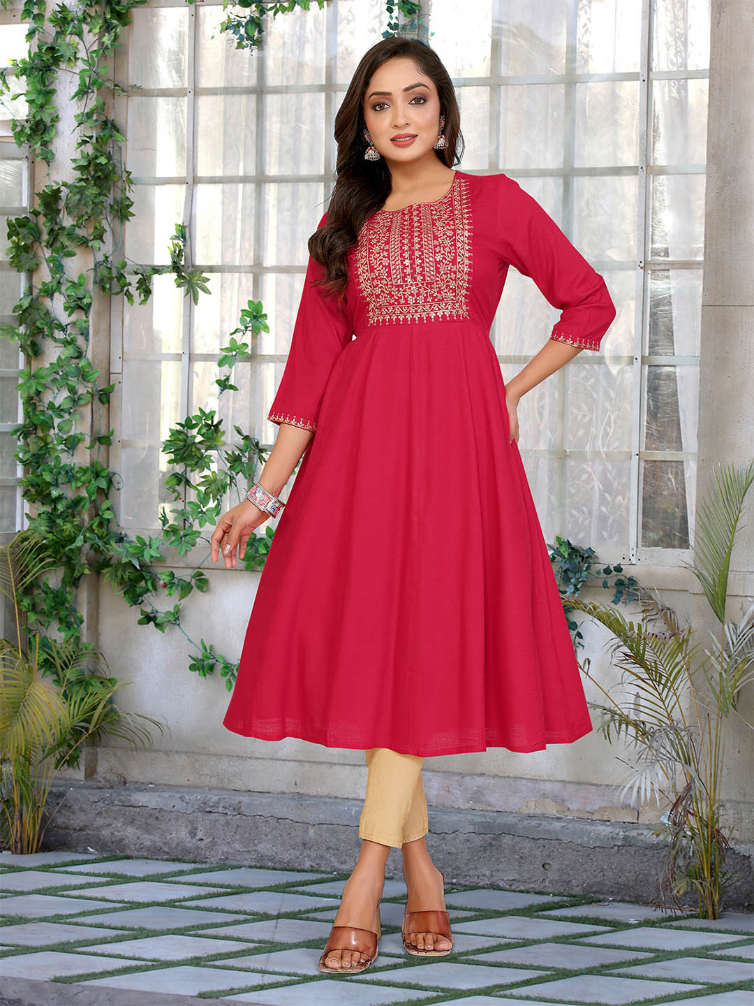 Rangita Women Embroidered Anarkali Kurta